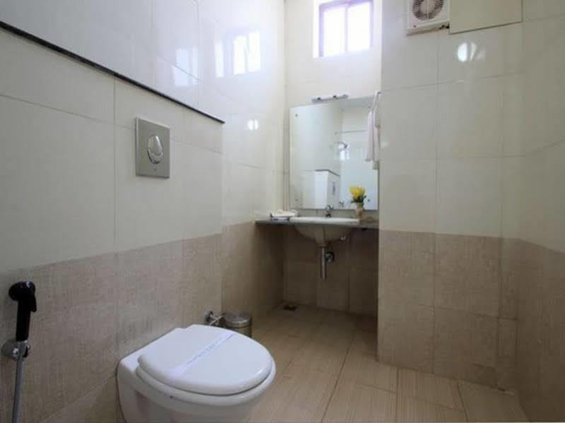 Hotel Polariz Parassinikkadavu Dış mekan fotoğraf