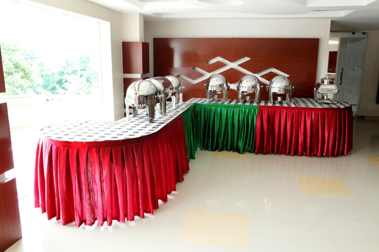 Hotel Polariz Parassinikkadavu Dış mekan fotoğraf