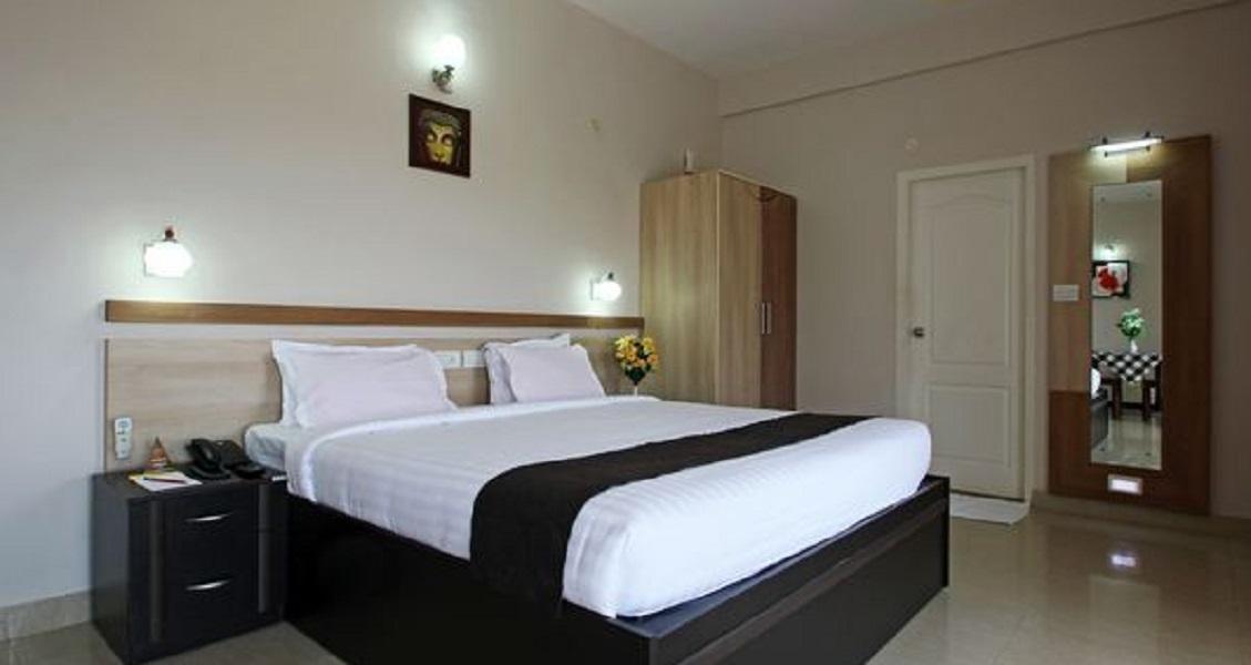 Hotel Polariz Parassinikkadavu Dış mekan fotoğraf